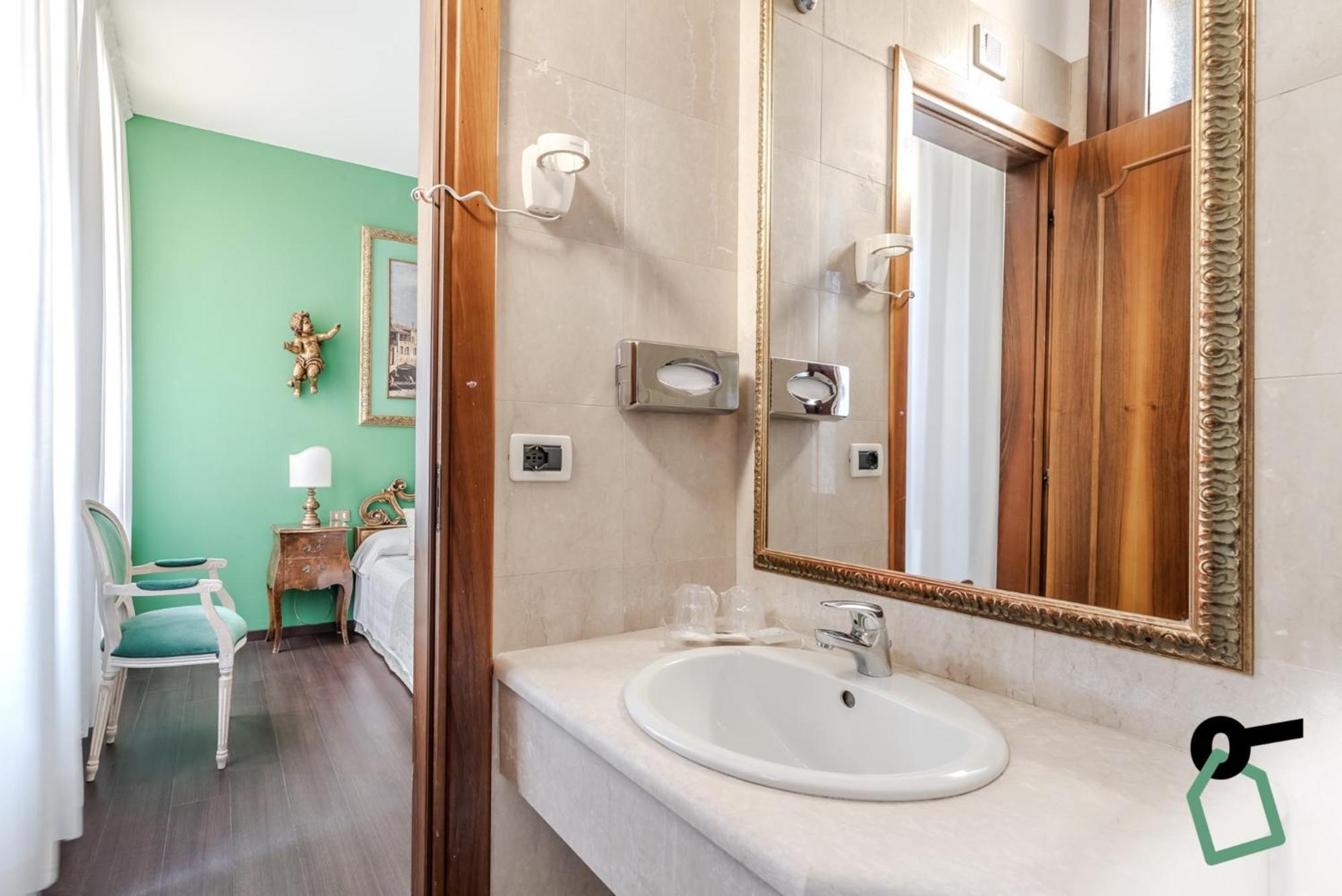 Hotiday Room Collection - Venezia Santa Lucia Exterior photo